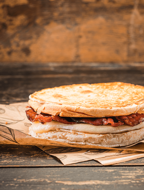 Le Big Toasté raclette et poitrine de porc fumée, le croque de Drôme par Big Fernand